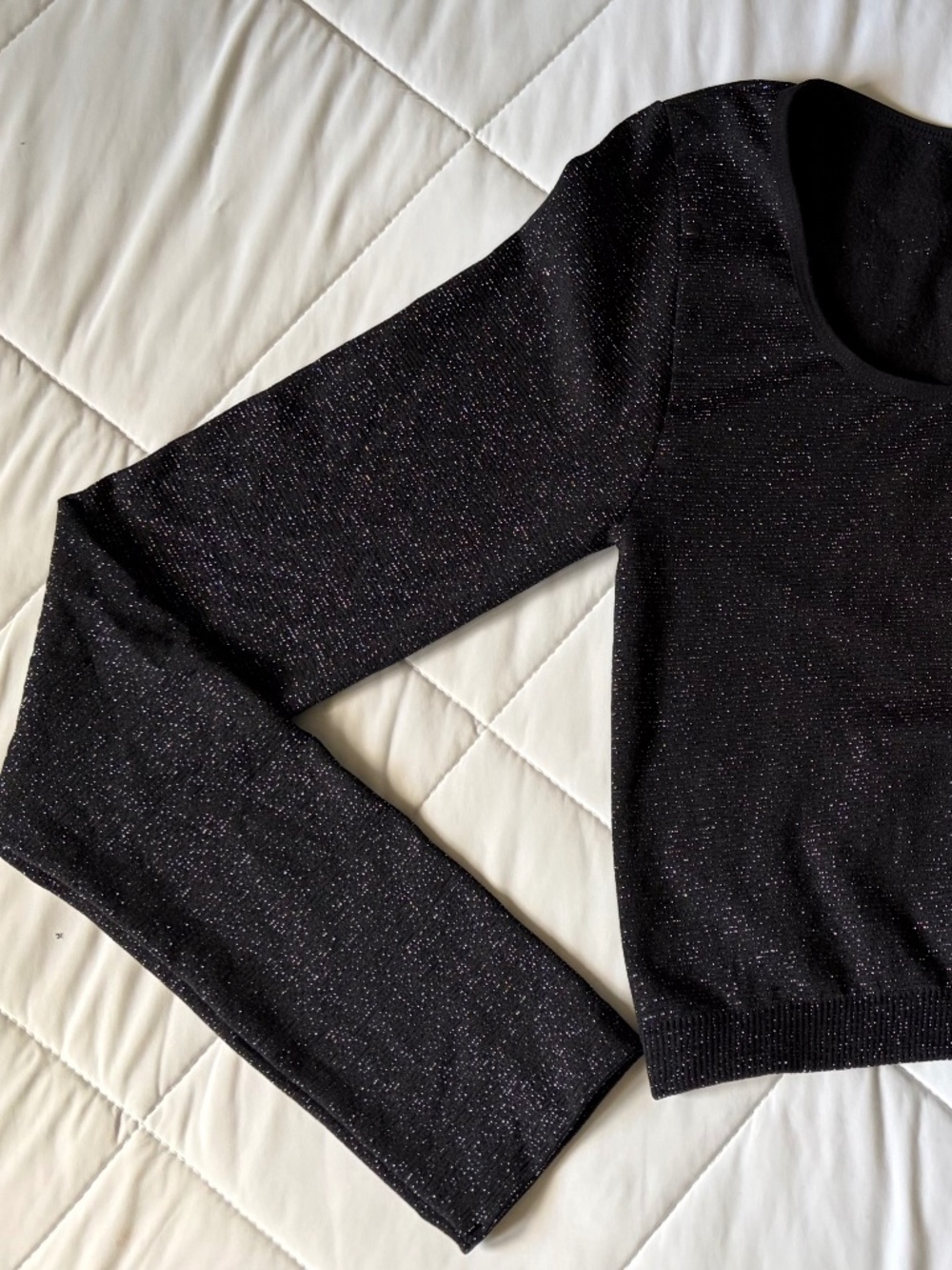 NWT No Boundaries black sparkly long sleeve crop top size L(12-14)